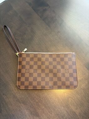 Authentic Louis Vuitton Neverfull Wristlet